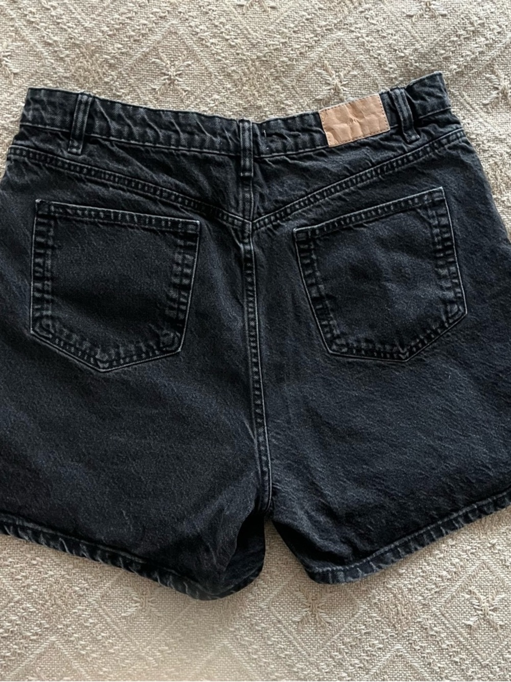 Zara High Waist Denim Shorts Black Washed Size 14 - Picture 2 of 7